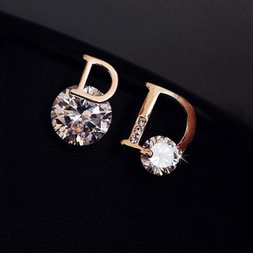 Gorgeous 'D' stud earrings with crystals - NWOT